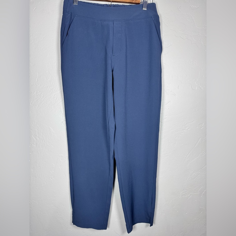 Rae‎ Mode Women’s Navy Blue Joggers Size Medium
